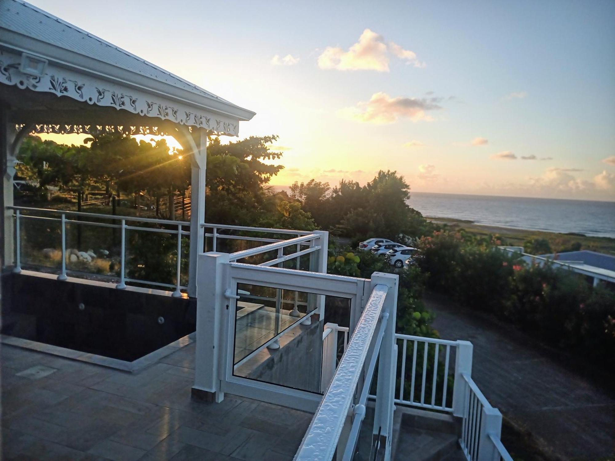Aux Colibris Amoureux : Loft De Standing Avec Vue Mer Grand-Bourg  Экстерьер фото