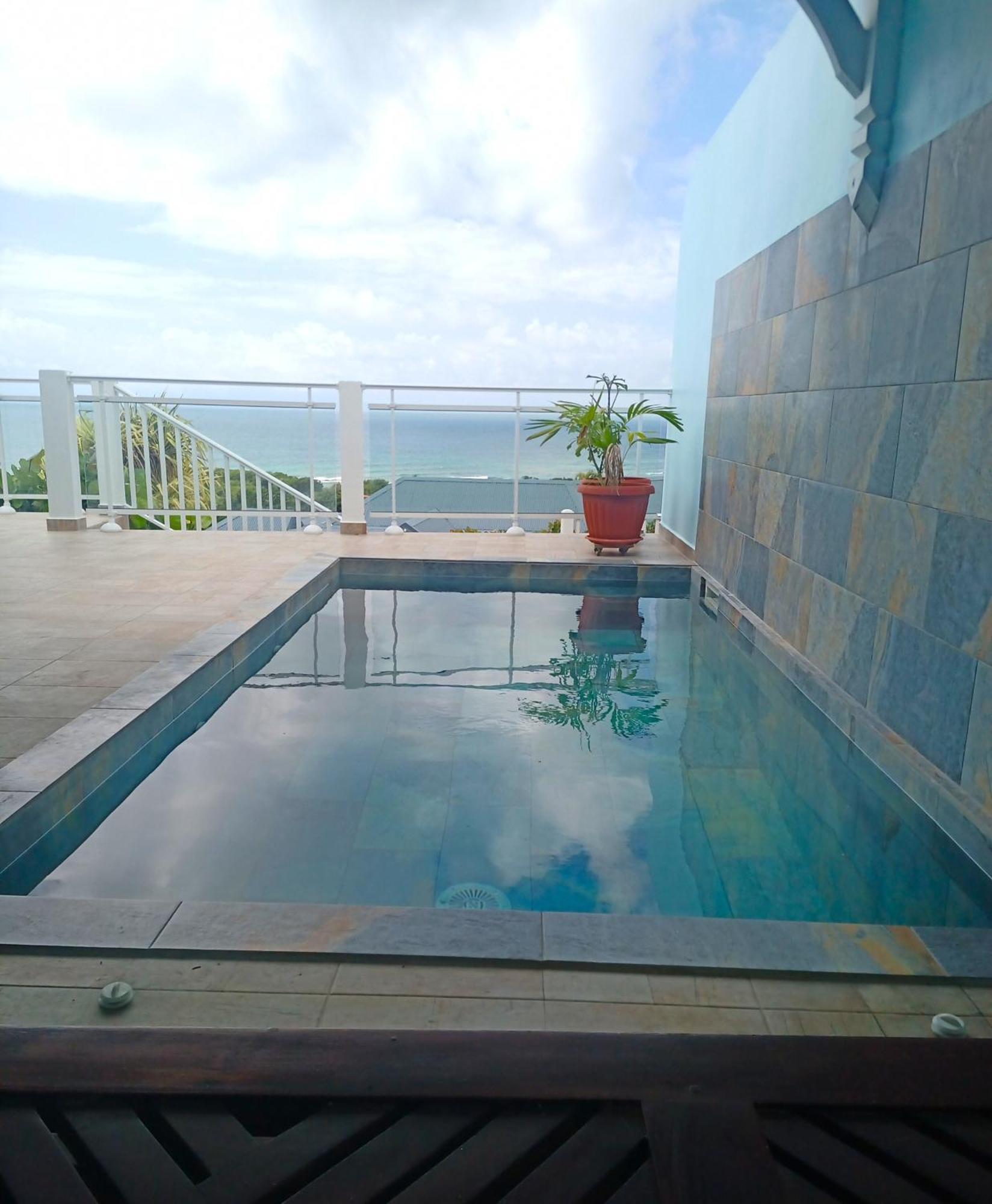 Aux Colibris Amoureux : Loft De Standing Avec Vue Mer Grand-Bourg  Экстерьер фото
